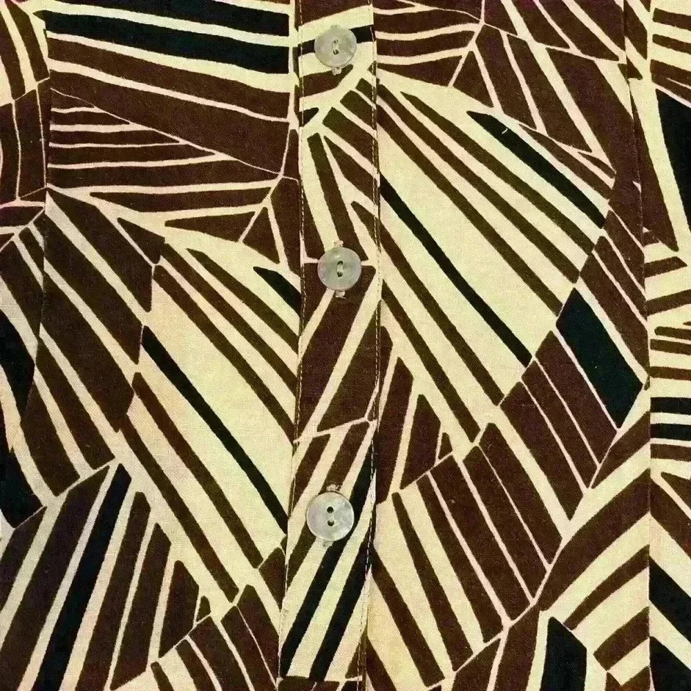 East 5th button up shirt. - Picture 4 of 6
